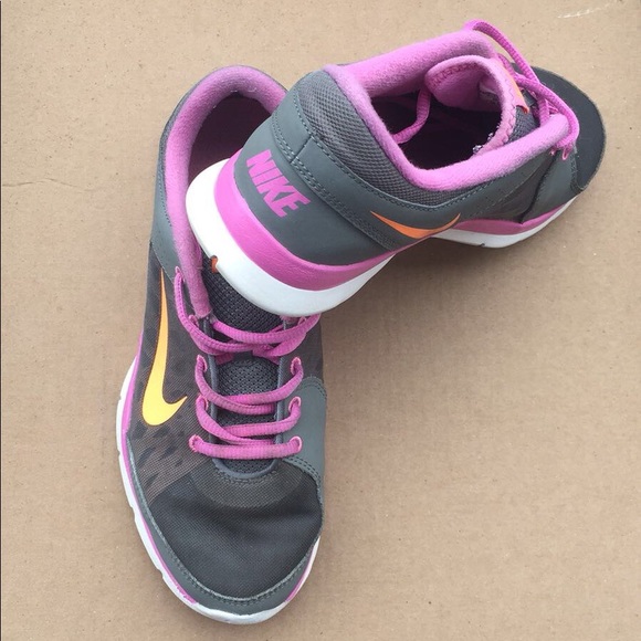 Nike - Picture 4 of 5